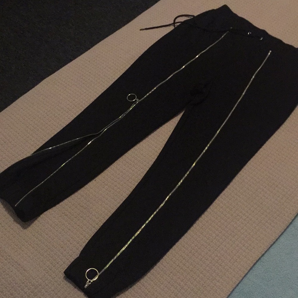 FOREVER 21 SWEATPANTS